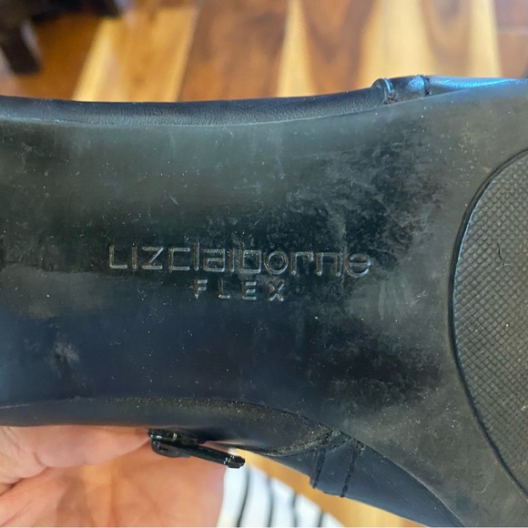 Women’s Pointed Toe Ankle Boots, Size 9.5 Black Liz Claiborne - Picture 7 of 8